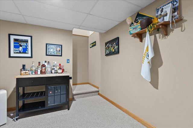 2540 MANITOWOC ROAD, Green Bay, WI 54311