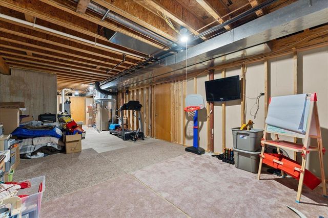 2540 MANITOWOC ROAD, Green Bay, WI 54311