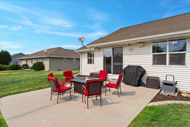 2540 MANITOWOC ROAD, Green Bay, WI 54311