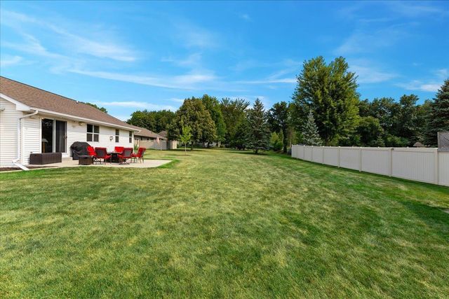 2540 MANITOWOC ROAD, Green Bay, WI 54311