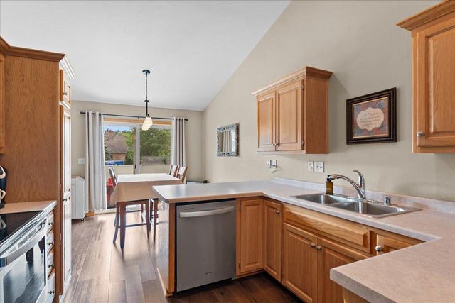 2540 MANITOWOC ROAD, Green Bay, WI 54311