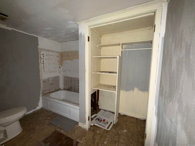 409 S Spring Street, Searcy, AR 72143