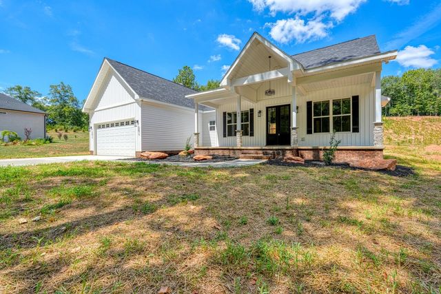 82 Old Schoolhouse Road, Spartanburg, SC 29307