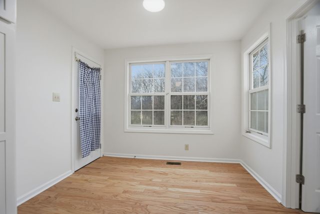 230 Woodruff Rd, Adams, TN 37010