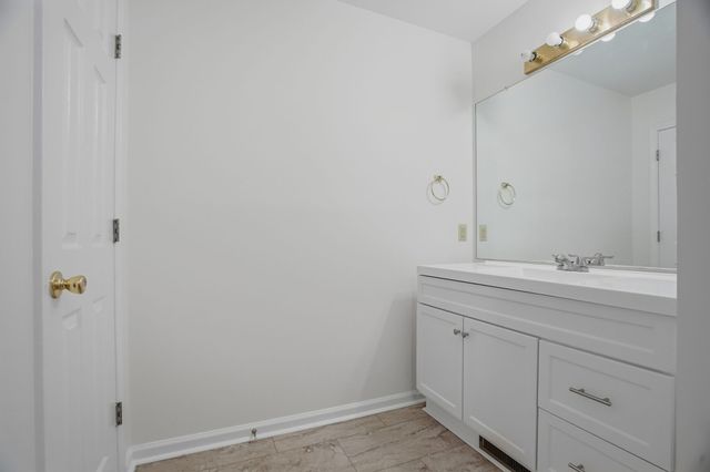 230 Woodruff Rd, Adams, TN 37010