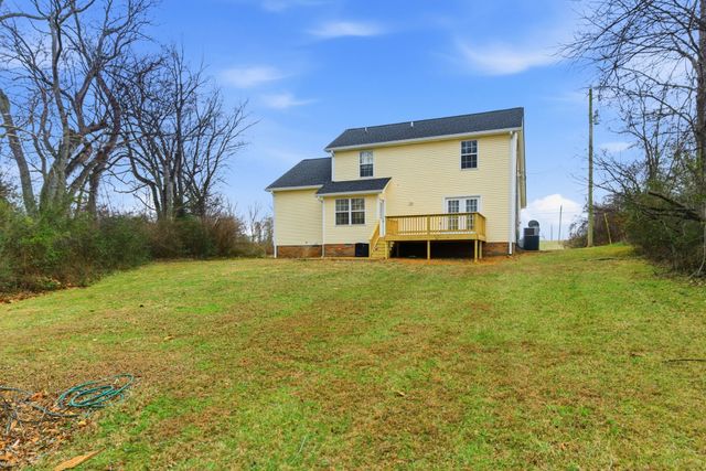230 Woodruff Rd, Adams, TN 37010