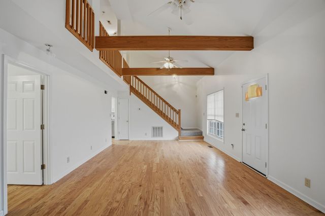 230 Woodruff Rd, Adams, TN 37010