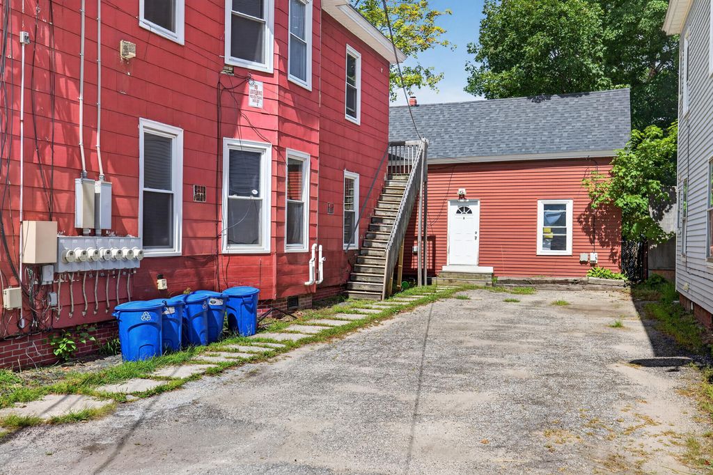 31 Pine Street, Auburn, ME 04210 — photo 4