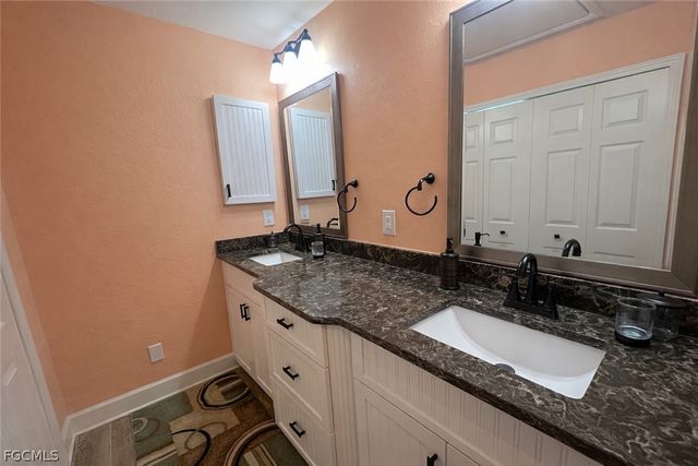 11660 Spinnaker WAY, Fort Myers, FL 33908