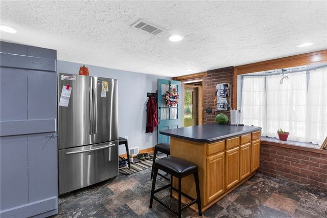 511 Covert Rd, North Beaver Twp, PA 16102
