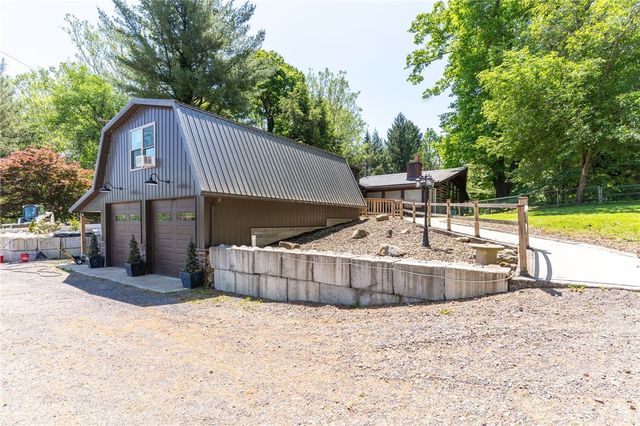 511 Covert Rd, North Beaver Twp, PA 16102