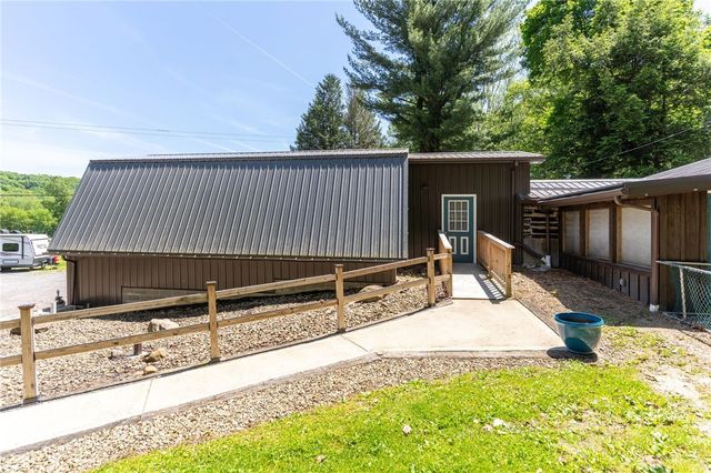 511 Covert Rd, North Beaver Twp, PA 16102