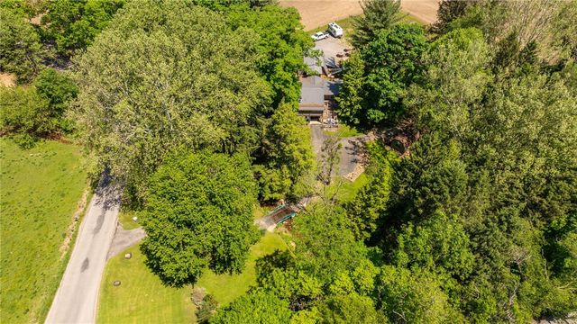 511 Covert Rd, North Beaver Twp, PA 16102