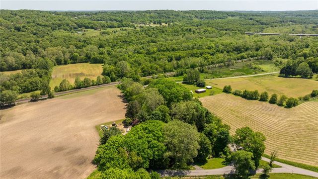 511 Covert Rd, North Beaver Twp, PA 16102