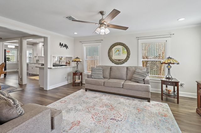7317 Longview Street, Houston, TX 77020