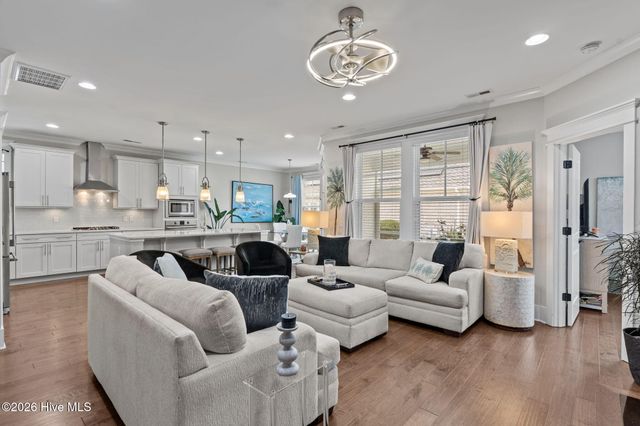 900 Bedminister Lane, Wilmington, NC 28405