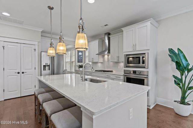 900 Bedminister Lane, Wilmington, NC 28405