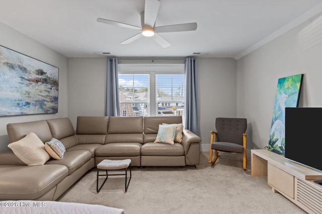 900 Bedminister Lane, Wilmington, NC 28405