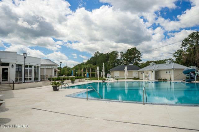 900 Bedminister Lane, Wilmington, NC 28405