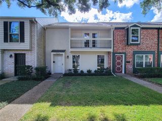 10276 Briar Forest Drive 25, Houston, TX 77042