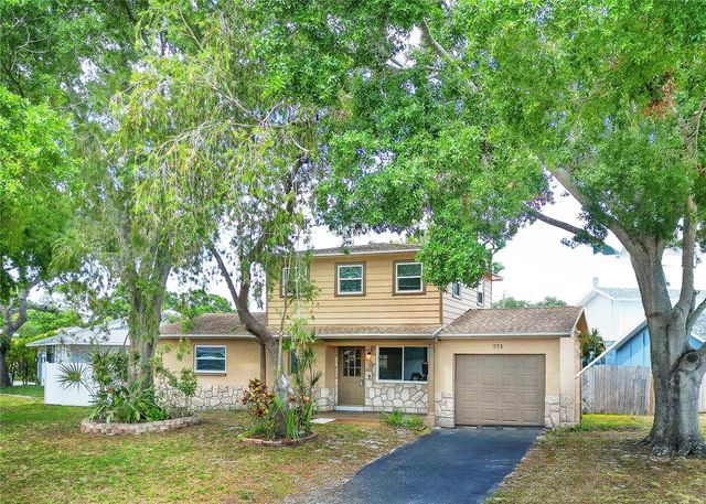 771 MURPHY AVENUE N, St Petersburg, FL 33703