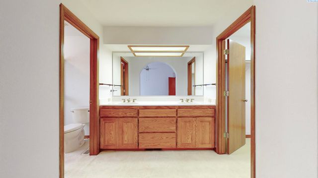 510 Boros Court, Richland, WA 99352