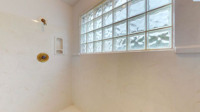 510 Boros Court, Richland, WA 99352