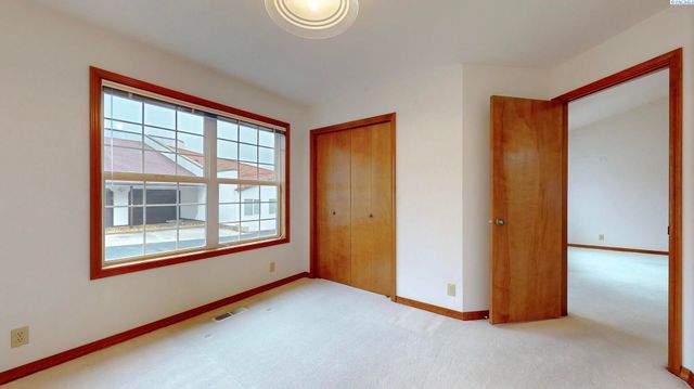 510 Boros Court, Richland, WA 99352