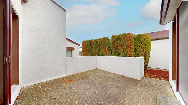 510 Boros Court, Richland, WA 99352