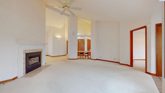 510 Boros Court, Richland, WA 99352