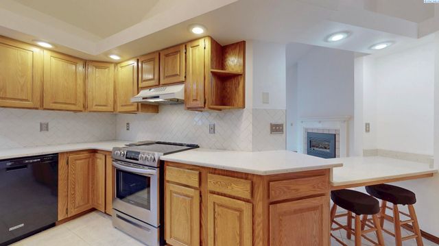 510 Boros Court, Richland, WA 99352