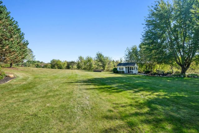 9520 Scott St, Greenfield, MN 55373