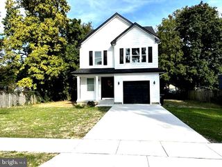 325 LARCH AVE, West Berlin, NJ 08091