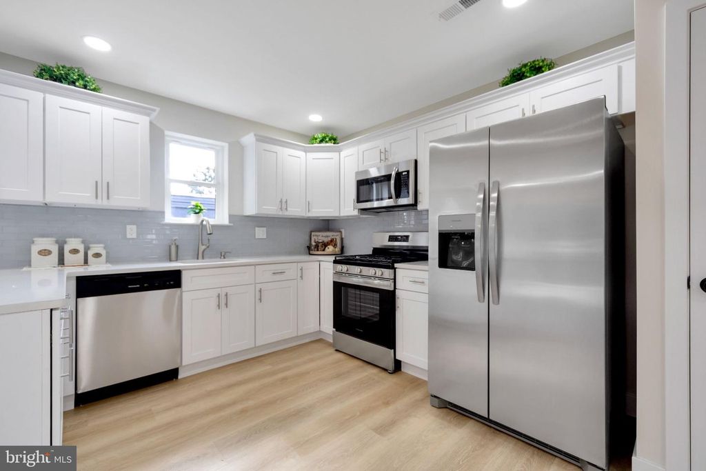 325 LARCH AVE, WEST BERLIN, NJ 08091 — photo 3