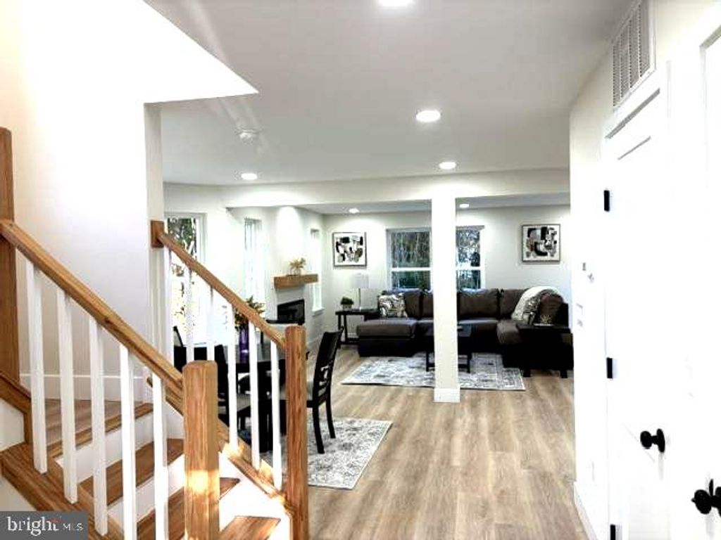 325 LARCH AVE, WEST BERLIN, NJ 08091 — photo 5