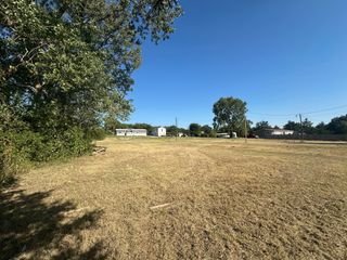 240 First Street, Oak Ridge, TX 76240