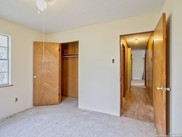 1009 N Esplanade St, Karnes City, TX 78118