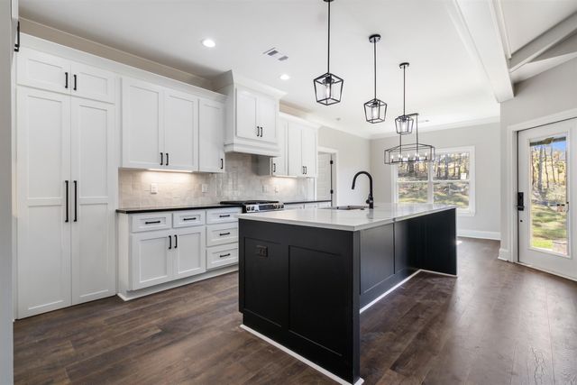 517 Valley Oak Drive, Sherwood, AR 72120