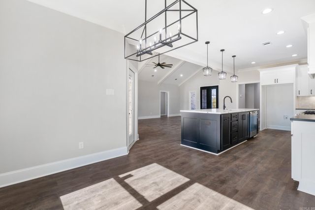 517 Valley Oak Drive, Sherwood, AR 72120