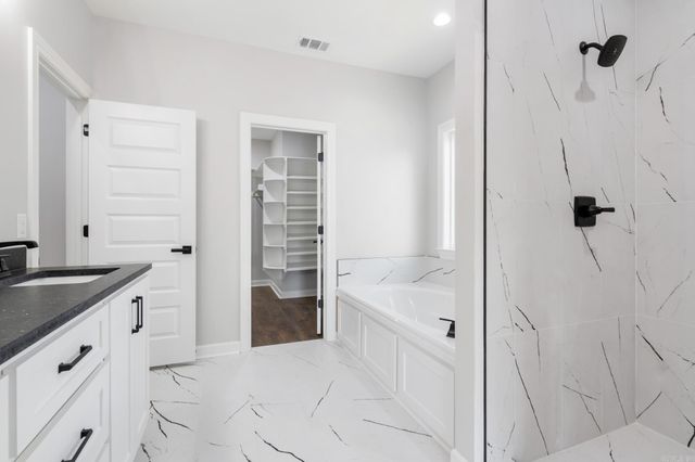 517 Valley Oak Drive, Sherwood, AR 72120