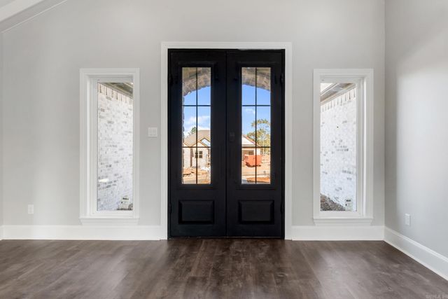 517 Valley Oak Drive, Sherwood, AR 72120