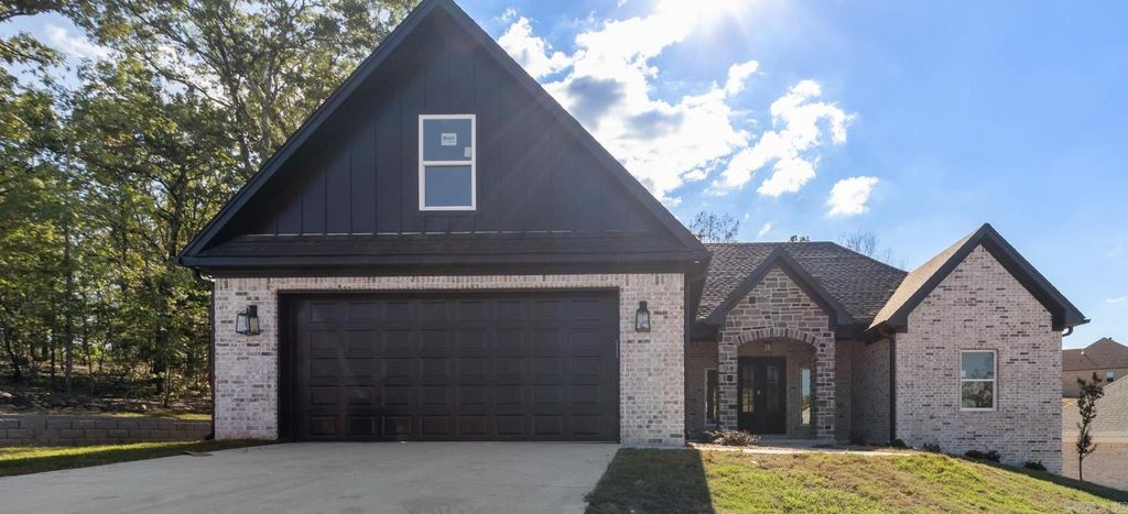 517 Valley Oak Drive, Sherwood, AR 72120