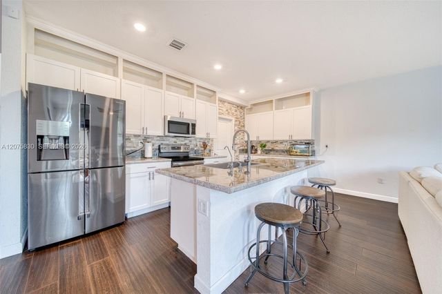 2655 SE 1st Street, Homestead, FL 33033