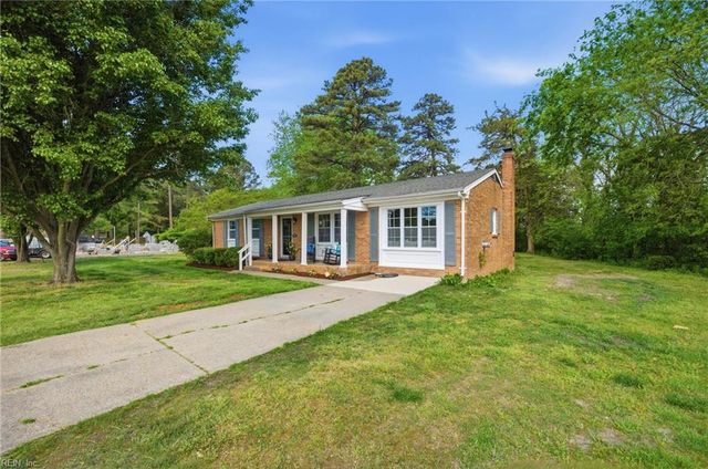 8157 Glass RD, Hayes, VA 23072