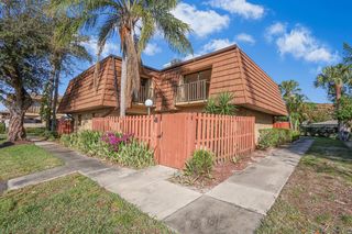 1458 N Lawnwood Circle 23b, Fort Pierce, FL 34950