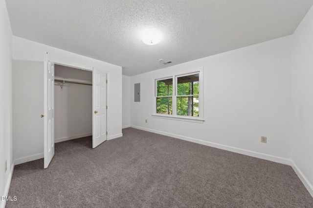 4907 Fortunes Ridge Drive, Durham, NC 27713