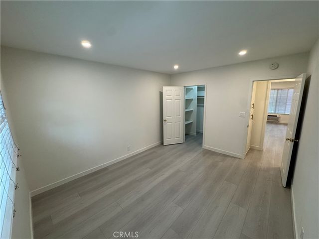 580 W Stocker 4, Glendale, CA 91202