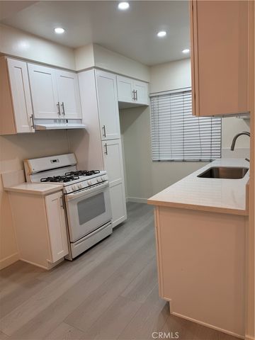 580 W Stocker 4, Glendale, CA 91202