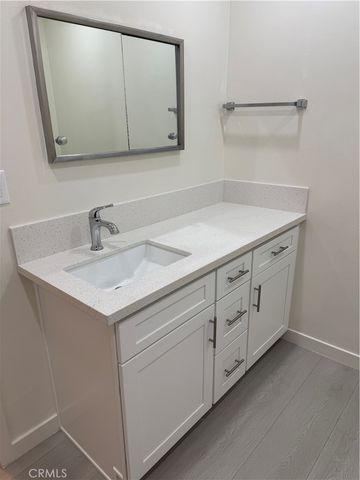 580 W Stocker 4, Glendale, CA 91202