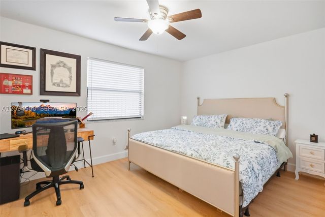 15600 Huntridge Rd, Davie, FL 33331